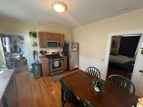 294 Highland Ave, Unit 2L in Somerville, MA - Building Photo - Building Photo