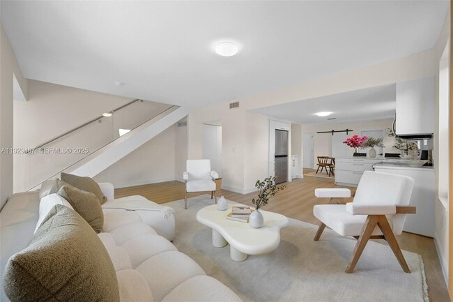 7994 Crespi Blvd in Miami Beach, FL - Building Photo - Building Photo