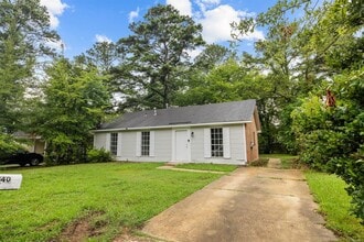 6140 Cherry Hill Rd in Montgomery, AL - Building Photo - Building Photo