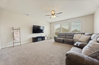 1076 Imperial Eagle Rd in Alvarado, TX - Building Photo - Building Photo