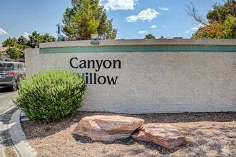 5216 Mandalay Springs Dr in Las Vegas, NV - Building Photo - Building Photo