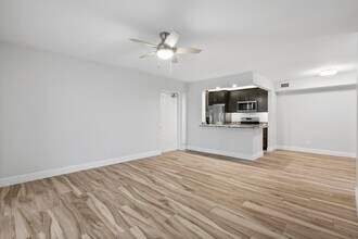 2518 SE Anchorage Cove in Port St. Lucie, FL - Building Photo - Building Photo