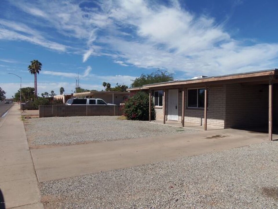 202 E Cholla St in Casa Grande, AZ - Building Photo