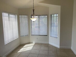 1069 Ashwood Bay Ave in Las Vegas, NV - Building Photo - Building Photo