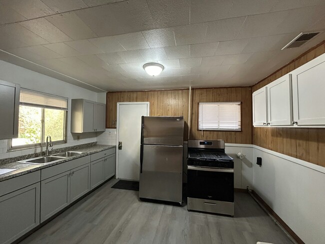 15907 Knight in Redford Township, MI - Building Photo - Building Photo