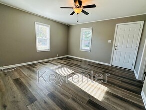 1206 Cedar Ln in Knoxville, TN - Foto de edificio - Building Photo