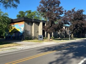 The Marshall Place in Ferndale, MI - Building Photo