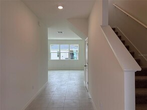 37411 Roanoke River Wy in Zephyrhills, FL - Building Photo - Building Photo