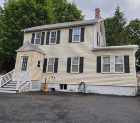 413 Bedford St in Lexington, MA - Building Photo