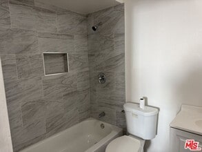 901 S Berendo St in Los Angeles, CA - Building Photo - Building Photo