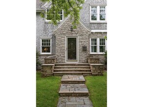 4520 Bruce Ave in Minneapolis, MN - Foto de edificio - Building Photo