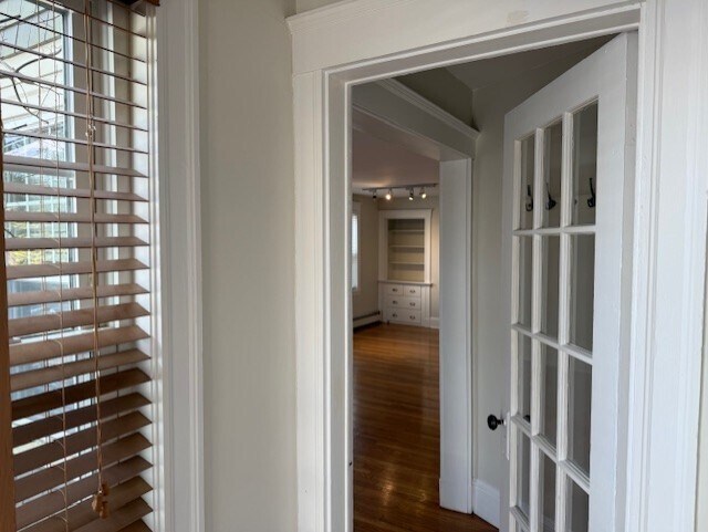 28 Maple St in Milton, MA - Building Photo - Building Photo