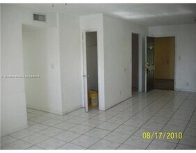 1200 SW 50th Ave in North Lauderdale, FL - Building Photo - Building Photo