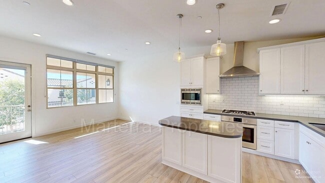 104 Desert Pne in Irvine, CA - Building Photo - Building Photo