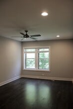 3919 N Janssen Ave, Unit 1E in Chicago, IL - Building Photo - Building Photo