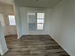 928 Bonaire Ave W in Venice, FL - Building Photo - Building Photo