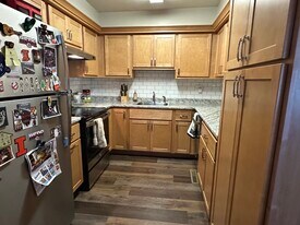 710 E Main St in Mahomet, IL - Building Photo