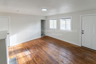 1909 S Garden Springs Rd in Spokane, WA - Building Photo - Building Photo