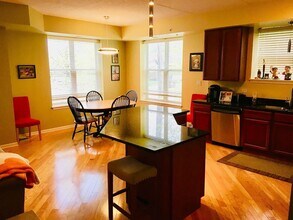 77 N Quentin Rd in Palatine, IL - Building Photo - Building Photo