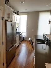 168 Hampshire St, Unit 2A in Cambridge, MA - Building Photo - Building Photo