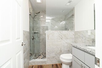 909 Ridge St-Unit -Ridge St 909 #B in Charlottesville, VA - Building Photo - Building Photo