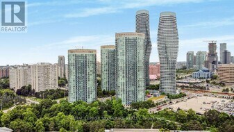 90 Absolute Ave in Mississauga, ON - Building Photo