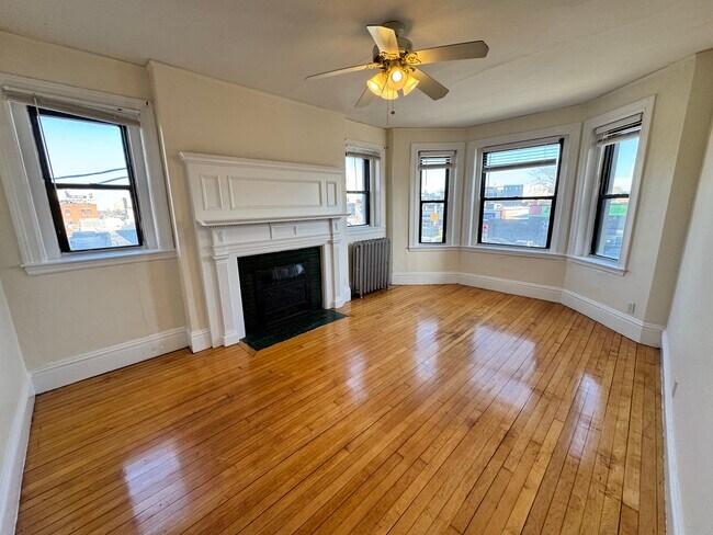 439 Cambridge St, Unit 5