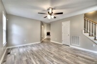 38 White Oak Dr SE in Cartersville, GA - Foto de edificio - Building Photo