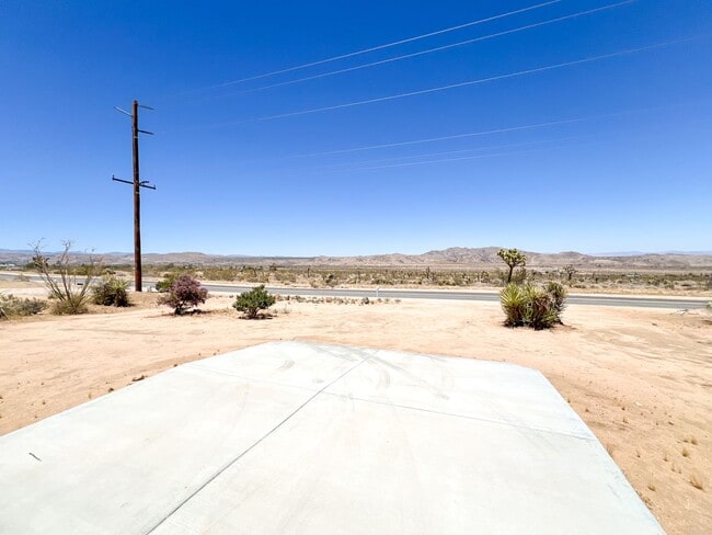 60721 Alta Loma Dr in Joshua Tree, CA - Building Photo - Building Photo