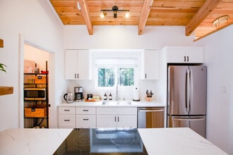321 Ski Way in Incline Village, NV - Building Photo - Building Photo