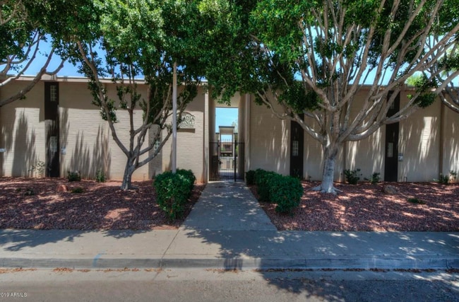 property at 1828 W Tuckey Ln