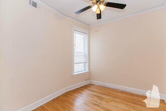 3056 N Greenview Ave, Unit 3 in Chicago, IL - Building Photo - Building Photo