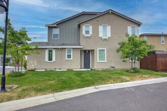 1606 Lion St in Rocklin, CA - Building Photo - Building Photo