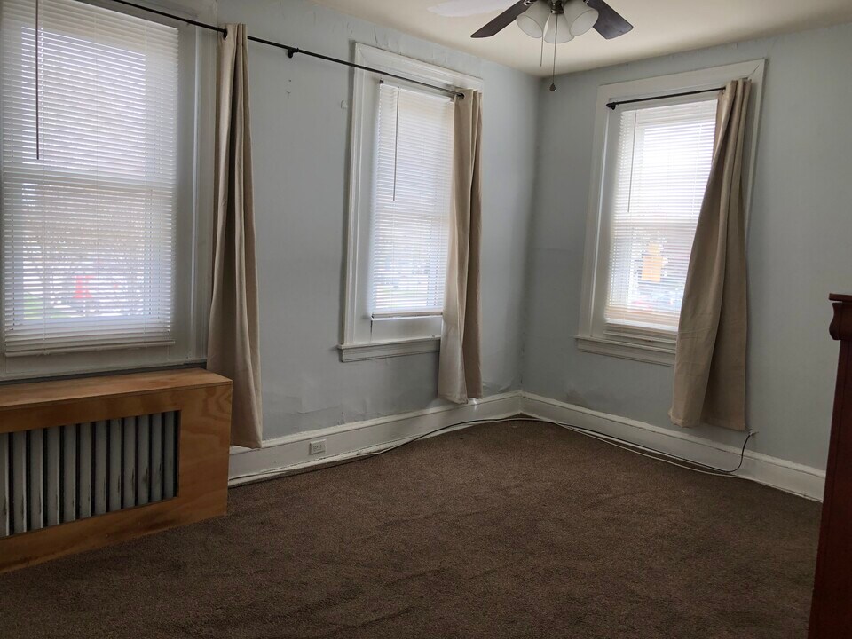 806 Glenbrook Ave in Bryn Mawr, PA - Foto de edificio