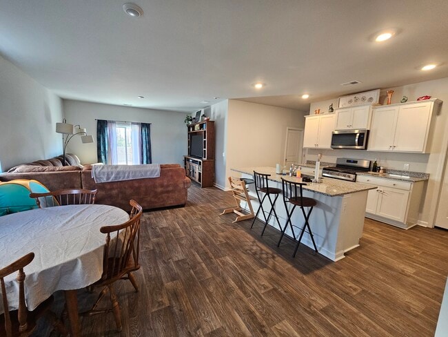 141 Ivory Shadow Rd in Summerville, SC - Foto de edificio - Building Photo