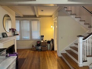 148 Strathmore Rd, Unit 2 in Boston, MA - Foto de edificio - Building Photo