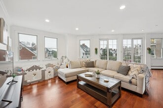 205 SHEARWATER Ct W in Jersey City, NJ - Building Photo - Building Photo