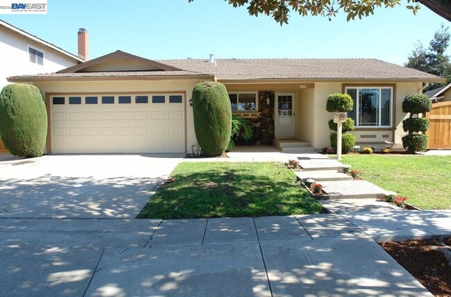 property at 306 S Park Victoria Dr