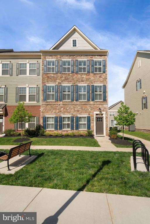 9520 Barnes Lp in Manassas, VA - Building Photo - Building Photo