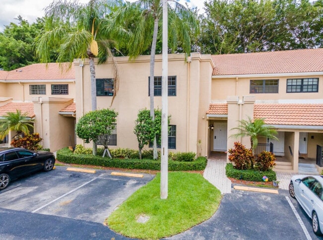 6666 Montego Bay Blvd in Boca Raton, FL - Building Photo - Building Photo