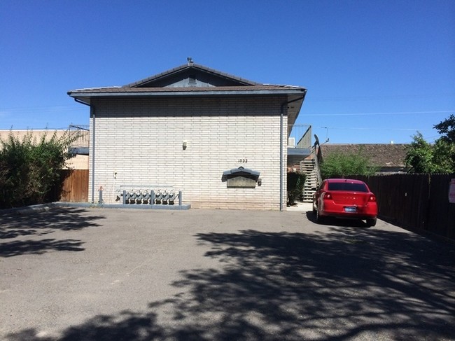 1022 Haskell St in Reno, NV - Foto de edificio - Building Photo