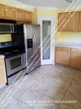 14023 Walnut Ave in Walnut Grove, CA - Building Photo - Building Photo