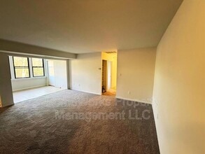 9633 White Acre Rd in Columbia, MD - Building Photo - Building Photo