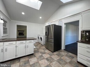 9872 Red Hill Rd in Spotsylvania, VA - Building Photo - Building Photo