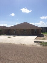 417 Arroyo Vista Ct in Harlingen, TX - Building Photo