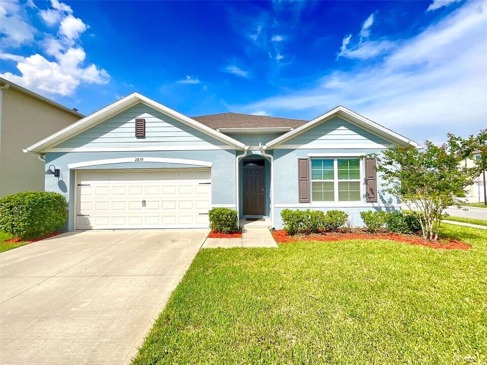 2839 Harmonia Hammock Rd in Harmony, FL - Building Photo