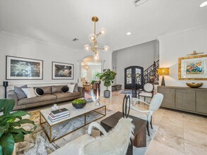124 Estado Way NE in St. Petersburg, FL - Building Photo - Building Photo