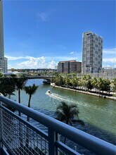 690 SW 1st Ct, Unit 605 in Miami, FL - Building Photo - Building Photo