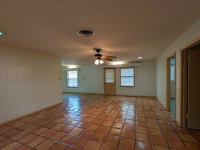 2110 N 12th St in McAllen, TX - Building Photo - Building Photo