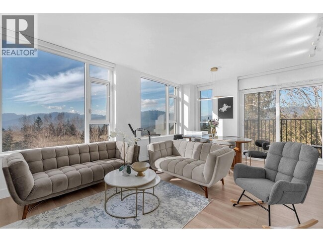 8750 University Crescent in Burnaby, BC - Building Photo - Building Photo